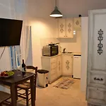 Apartment Athieno - αθηαινώ *